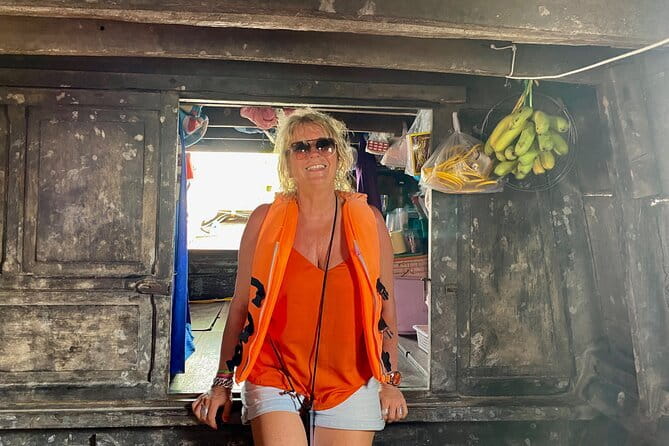 Floating Market & Hidden Canals – Small Group Morning Boat Tour - 5:45 am by Bến Ninh Kiều, the easy starting point in Can Tho