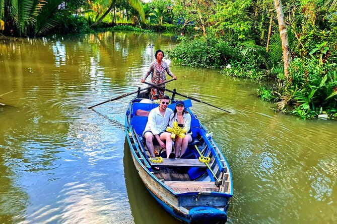 Floating Market & Hidden Canals – Small Group Morning Boat Tour - Hidden canals: why the quieter waterways matter