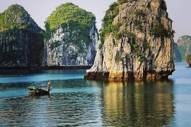 From Hanoi: 1-Day Halong 5-Star Cruises with Big & Small Groups - Sonata live music and that slow cruise back