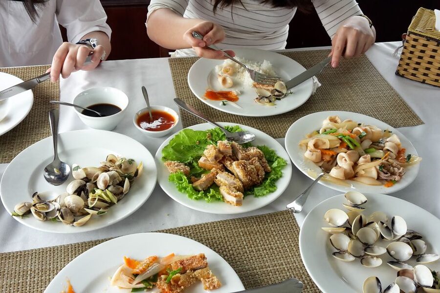 From Hanoi: 2-Day & 1 Night Halong Bay Tour - Luon Cave by bamboo boat or kayak, plus Titop Island swim and sunset