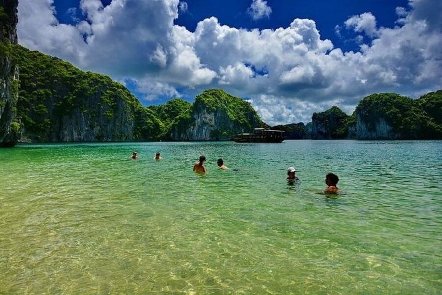 From Hanoi: 2-Day Ha Long Bay Tour with Ninh Binh and Cruise - Mua Cave viewpoint: the 500 steps that pay off