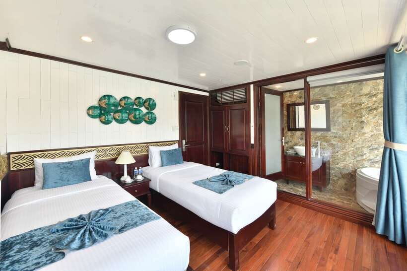 From Hanoi: 2-Day Halong Sapphire Cruise with Balcony Cabin - Dinner, Happy Hour, and the Onboard Rhythm