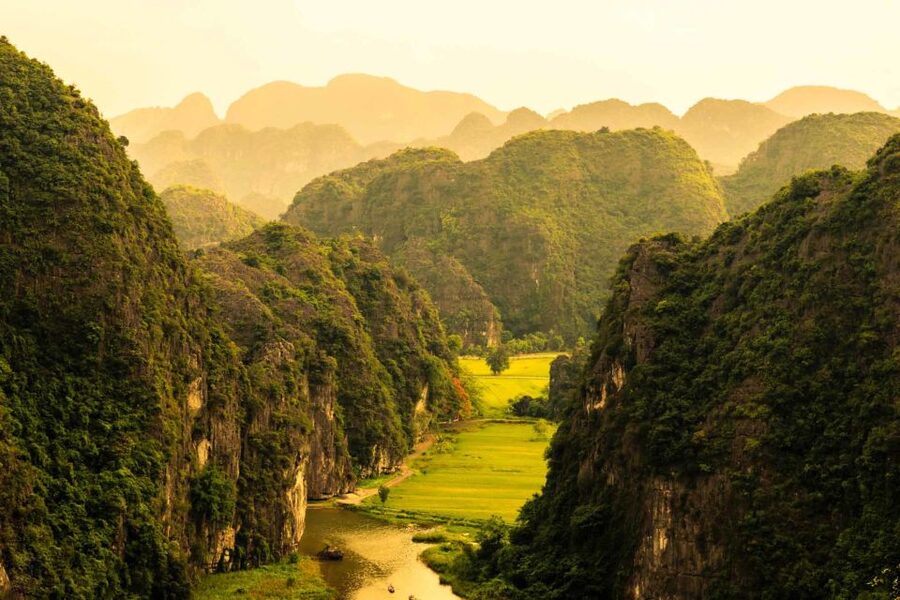 From Hanoi: 2-Day Ninh Binh Tour with Accommodation & Meals - Why this 2-day Ninh Binh mix works