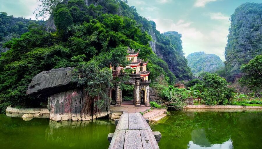 From Hanoi: 2-Day Ninh Binh Tour with Accommodation & Meals - The biking route: villages, rice fields, and limestone views