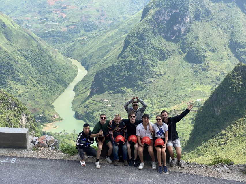 From Hanoi: 3-Day Motorbike Ha Giang Loop with Easy Rider - Day 1: Bac Sum Pass to Dong Van, then Hmong King’s Palace at night