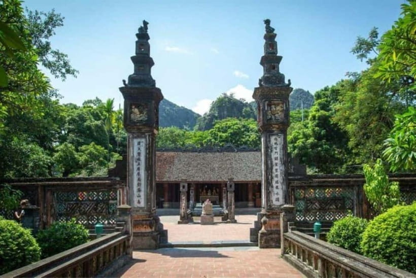 From Hanoi : 4-day Ninh Binh-Halong Bay Cruise with Balcony - Price and single supplement value check