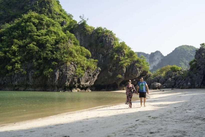 From Hanoi : 4-day Ninh Binh-Halong Bay Cruise with Balcony - Lodges and cabins: why the balcony matters and what “comfort” means here