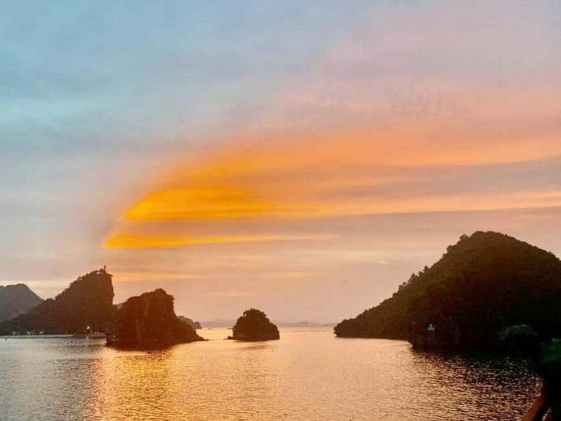 From Hanoi : 4-day Ninh Binh-Halong Bay Cruise with Balcony - Included activities that turn scenery into a real trip