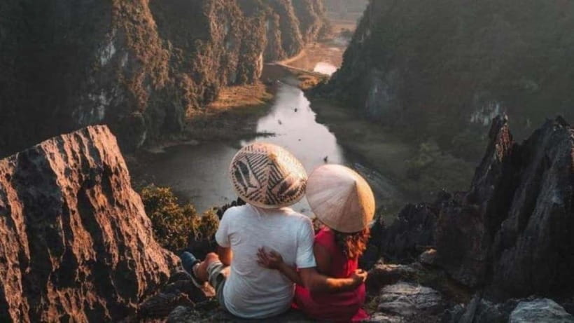 From Hanoi : 4-day Ninh Binh-Halong Bay Cruise with Balcony - Day 2 at the lodge: cycling around Trang An villages at your own pace