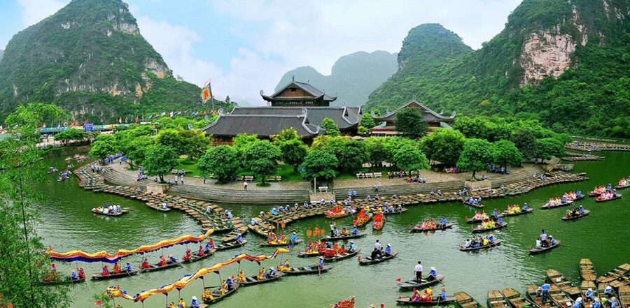 From Hanoi: Bai Dinh, Trang An, and Mua Cave Full-Day Tour - Guides, Photos, and the Little Service Things That Add Up