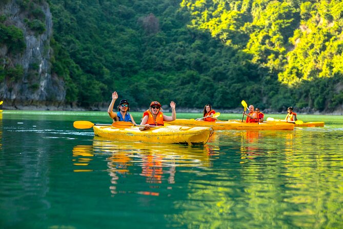 From Hanoi/Cat Ba: Lan Ha-Ha Long Bay Full Day Boat trip - Kayaking in Lan Ha lagoons: why the tides can change your route