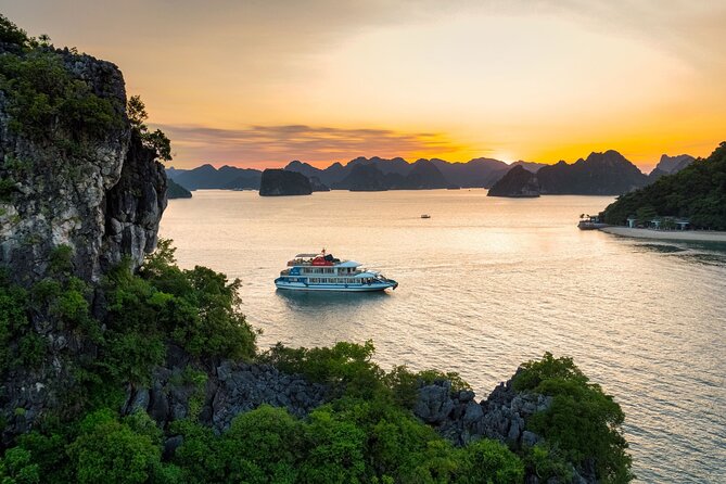 From Hanoi/Cat Ba: Lan Ha-Ha Long Bay Full Day Boat trip - Boat comfort, facilities, and small realities that matter