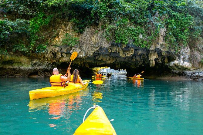 From Hanoi/Cat Ba: Lan Ha-Ha Long Bay Full Day Boat trip - First boat minutes: boarding at Ben Gót and seeing Cai Beo from the water