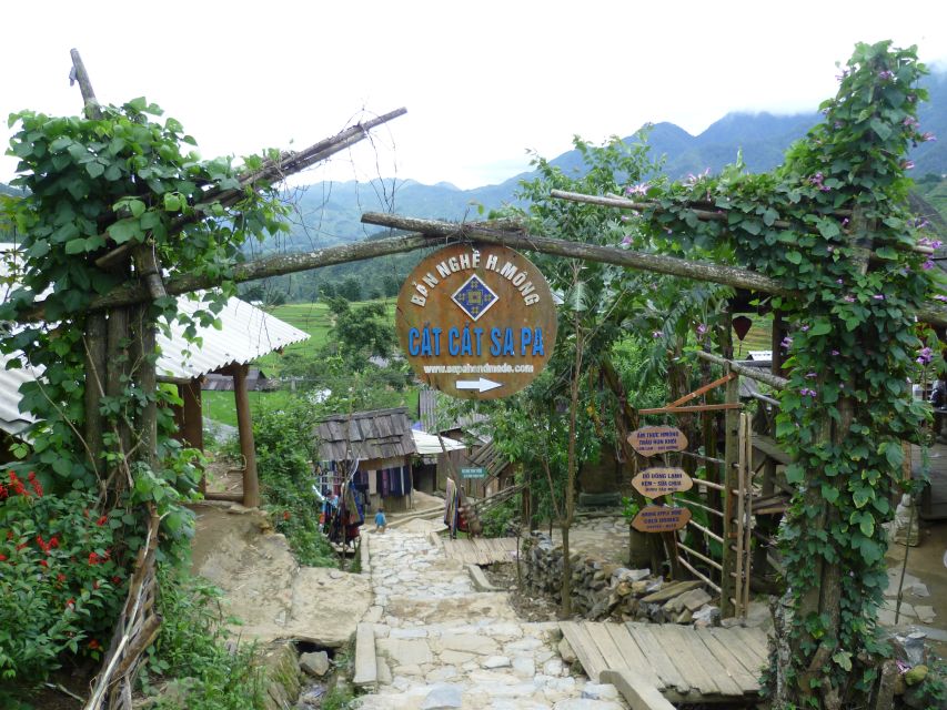 From Hanoi: Explore Sapa 2-Day Tour - Day 1 in Sapa: Cat Cat Village trek and the valley walk