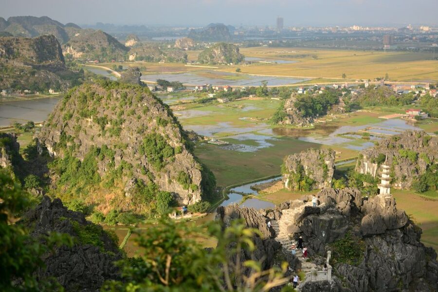 From Hanoi: Full-Day Ninh Binh Highlights Small Group Tour - Lunch by the Tam Coc River: Vietnamese Food With a View
