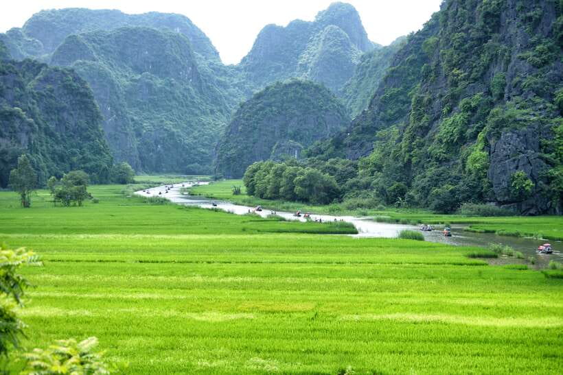 From Hanoi: Full-Day Ninh Binh Highlights Small Group Tour - Cycling to Bich Dong Pagoda: Calm Roads, Real Break From Sitting