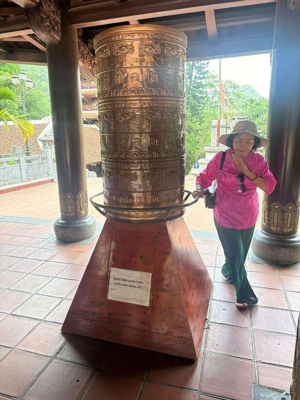 From Hanoi: Full-Day Perfume Pagoda Group Tour with Lunch - Leaving Hanoi Old Quarter without wasting hours