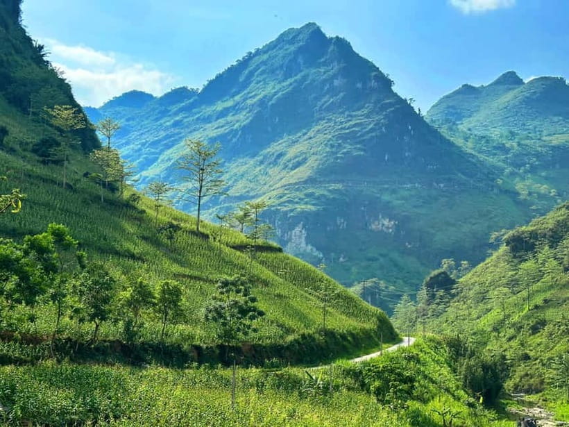 From Hanoi: Ha Giang Loop Motorbike Tours 3-Days 2-Nights - Day 3: Du Gia Waterfall, Saturday market option, and the way back to Ha Giang