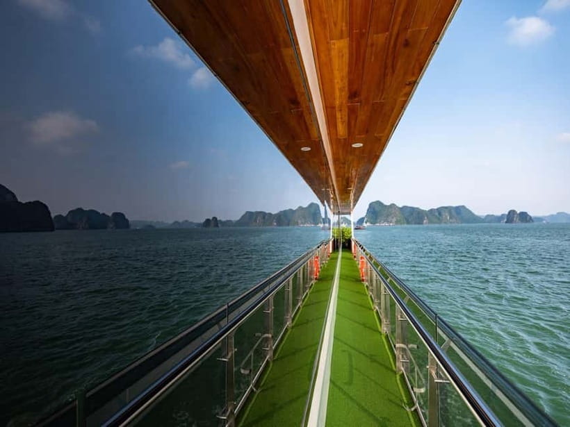 From Hanoi: Halong bay Luxury tour on 5 star cruise - Sung Sot Cave: dramatic cave time with real photo opportunities