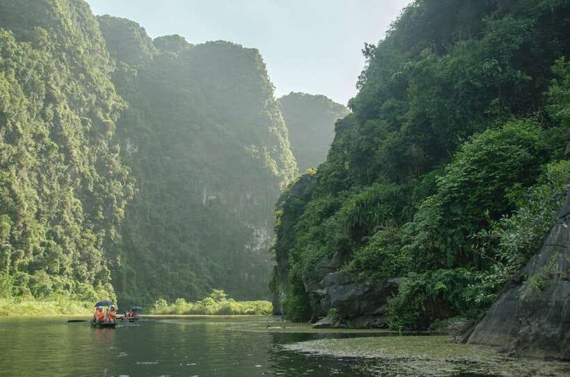 From Hanoi: Hoa Lu/Bai Dinh-Tam Coc/Trang An-Mua Cave Tours - Why Ninh Binh in One Day From Hanoi Works