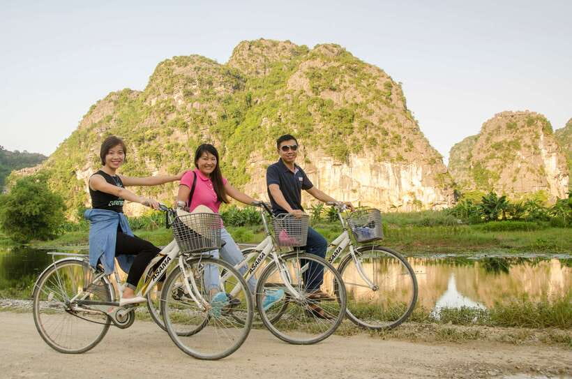 From Hanoi: Hoa Lu/Bai Dinh-Tam Coc/Trang An-Mua Cave Tours - Pickup, Bus Timing, and the Ticket Reality Check