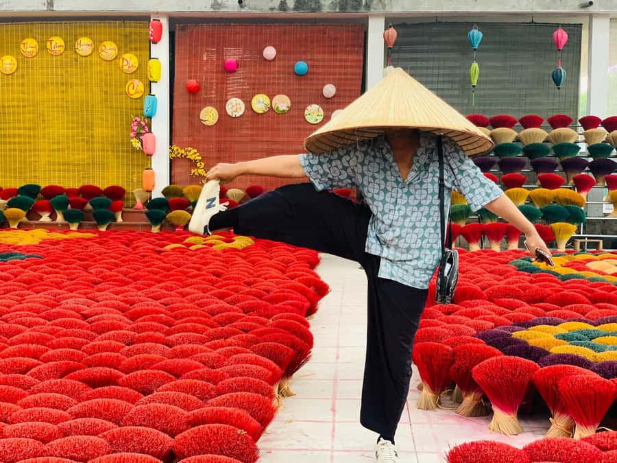 From Hanoi: Incense Village, Conical Hat and HaThai Art Tour - Lunch at a Local Artisan Home: The Real Comfort Part of the Day