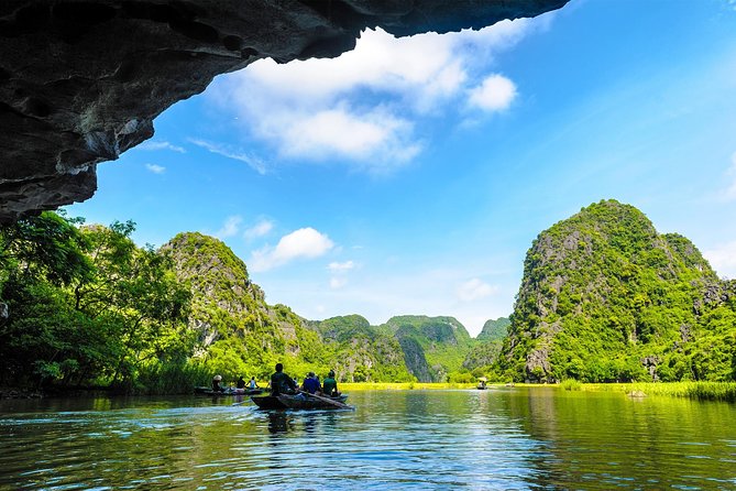 From Hanoi: Ninh Binh Tour Highlights - Transfer & Buffet Lunch - Mua Cave and the 500-step view over Tam Coc valley