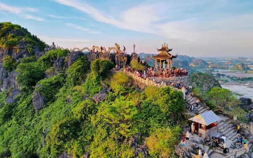 From Hanoi/NinhBinh: HoaLu-Bai Din- TrangAn- MuaCave-BichDon - The rhythm of the day: pickup at 8:00 and back by late afternoon