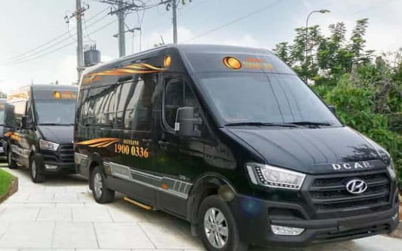 From Hanoi/NinhBinh: HoaLu-Bai Din- TrangAn- MuaCave-BichDon - Trang An boat tour: tunnels, UNESCO status, and Skull Island connections