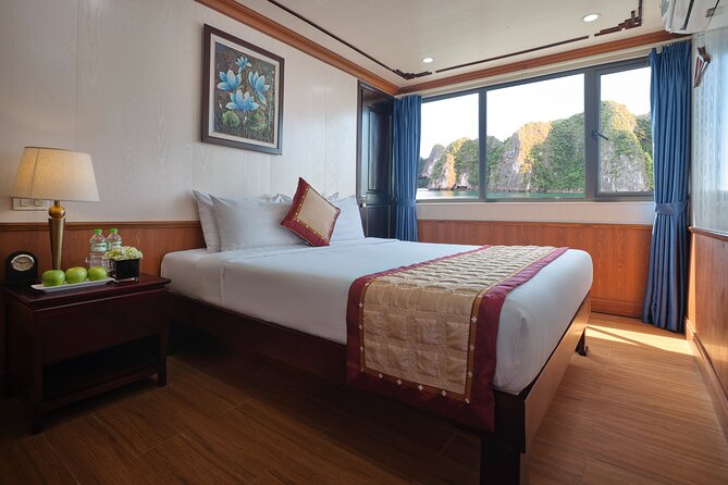 From Hanoi : Sapa Moutain Trek - Halong bay Heritage - Heading to Halong Bay: the 5:30 rail morning that keeps the trip moving