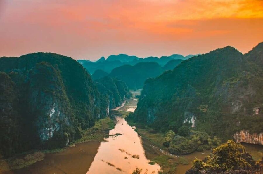 From Hanoi: Trang An eco-tourism - Hoa Lu ancient & Mua Cave - From Hanoi to Ninh Binh: a day trip that actually feels like a day