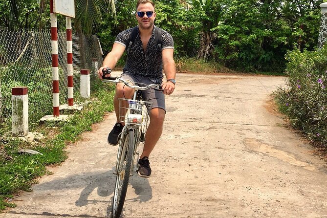 From HCM city: Private Mekong Delta - Ben Tre Full-Day Tour - Lunch by the riverside: included, and actually a highlight