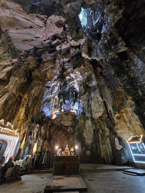 From Hoi An: My Son Sanctuary & Marble Mountains Guided Tour - The meal stop: mì Quảng and a real local break