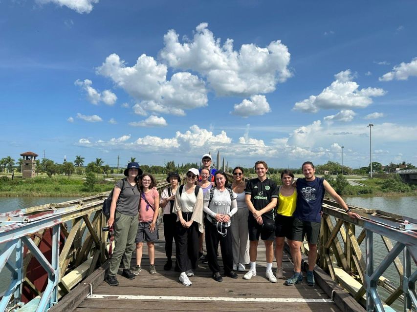 From Hue: Vietnam's DMZ Full-Day Group or Private Tour - Lunch in the middle of the story: fuel for the later tunnels