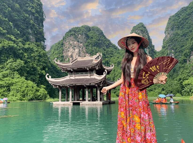 From Ninh Binh: Hoa Lu, Bai Dinh, Trang An, & Mua Cave Tour - Trang An Boat Ride: Caves, Quiet Rivers, and UNESCO Karsts