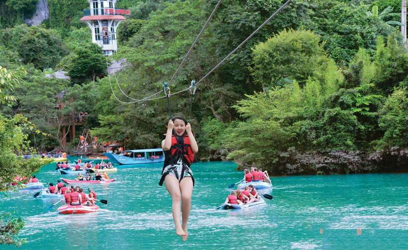 From Phong Nha/DongHoi: Paradise Cave and Zipline Dark Cave - The Morning Starts Easy, Pickup From Dong Hoi or Phong Nha