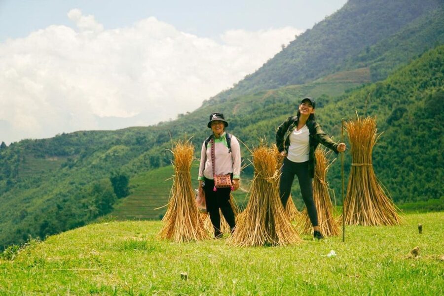 From Sapa: 1-Day Guided Trek to Lao Chai & Ta Van with Lunch - Food and breaks: lunch in Lao Chai plus small snacks on the way