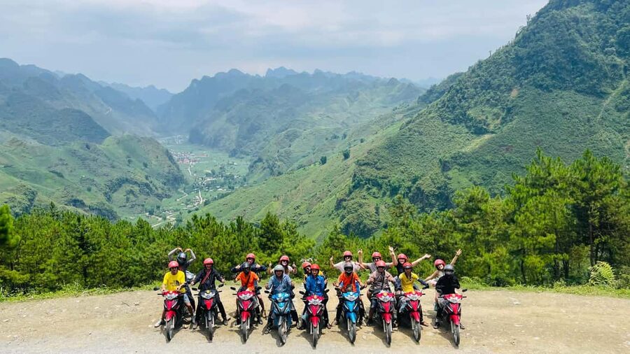 From Sapa: 3-Day Ha Giang Loop with Safe Rider (max 8 pax) - Day 1 From Sapa to Ha Giang: Sleep on the Bus, Reset at 2AM