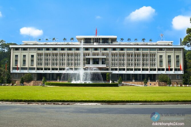 From War to Peace: Long Tân & the Australian Base Today - The value of the guide and the two-sided approach