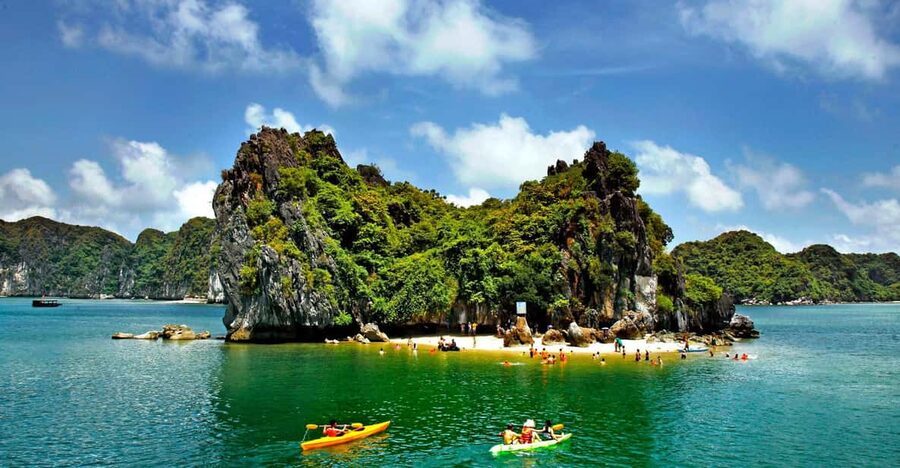 Full day boat trip with Cat Ba's captain Jack - Traditional Vietnamese lunch on board, with enough food to feel human
