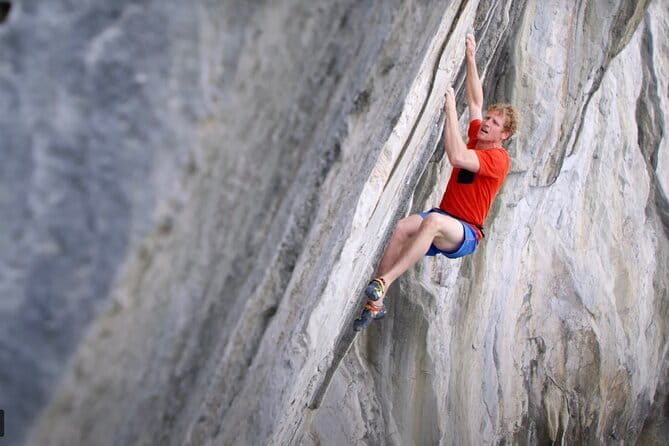 Full day deep water soloing - Kayaking in Cat Ba - Ha Long Bay. - Le Mekong Overhangs: The Harder Routes You Can Still Time with Tide