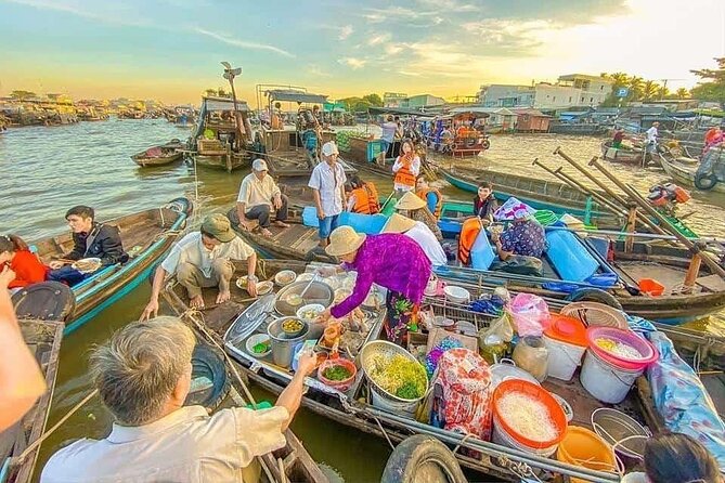Full-Day in Mekong Delta Floating Market and Local Private Tour - Orchard garden time: fruit, rice paper, and village walking