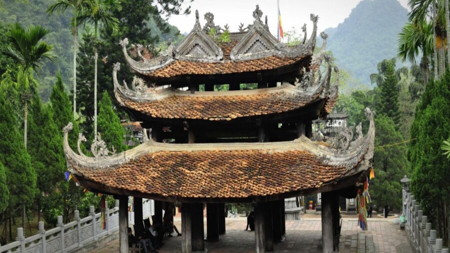 Full-Day Perfume Pagoda Private or Small-Group Tour - Lunch at the mountain base: simple, included, and timed well