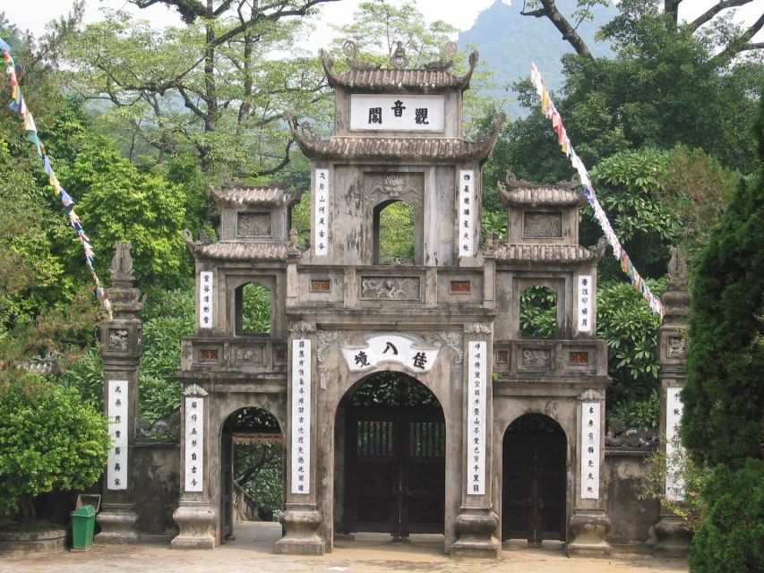 Full-Day Perfume Pagoda Private or Small-Group Tour - Getting your bearings on transport: coach, timing, and small comfort issues