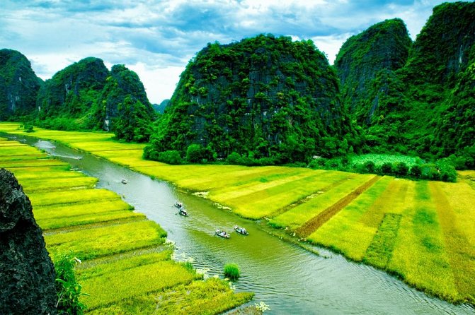 Full-Day Tour Hoa Lu, Tam Coc Boat Trip and Mua Cave - A Smooth 9-Hour Loop From Hanoi’s Opera House