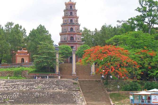 Group Tour: Visit Hue Imperial From Da Nang - Full Day Trip - Thien Mu Pagoda: Hue’s spiritual landmark