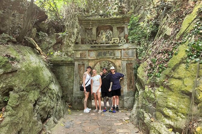 Guided Tour to Marble Mountain &HoiAn City-BoatRide-Night Market - Phuc Kien (Fukian) Assembly Hall: the Chinese community thread