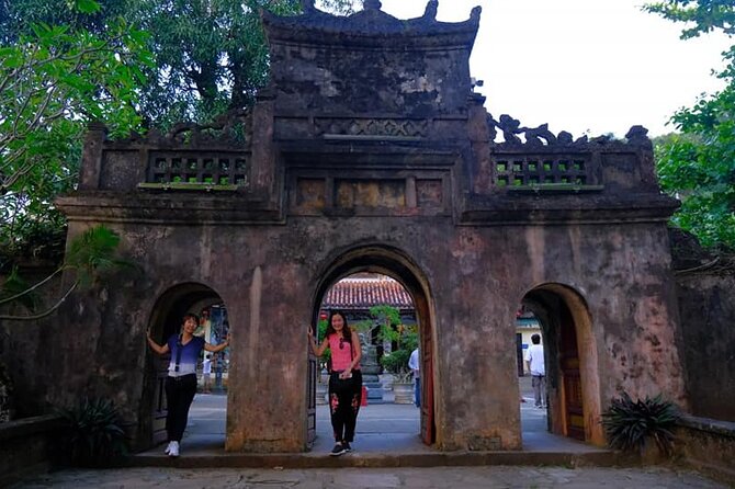 Guided Tour to Marble Mountain &HoiAn City-BoatRide-Night Market - Hoi An Old Town guided walk: bridges, houses, and museum stops