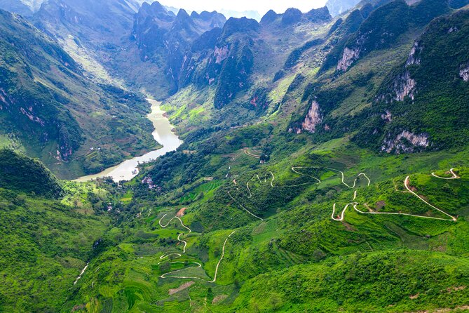 Ha Giang DIVINITY HORIZON TOUR with local easy rider 4 DAYS - Safety, weather, and what to pack mentally