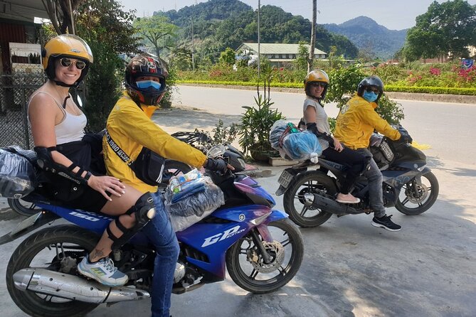 Ha Giang Loop - 2 Day Tour Through the Mountains - Day 1: Heaven’s Gate to Dong Van, plus the karst plateau stop